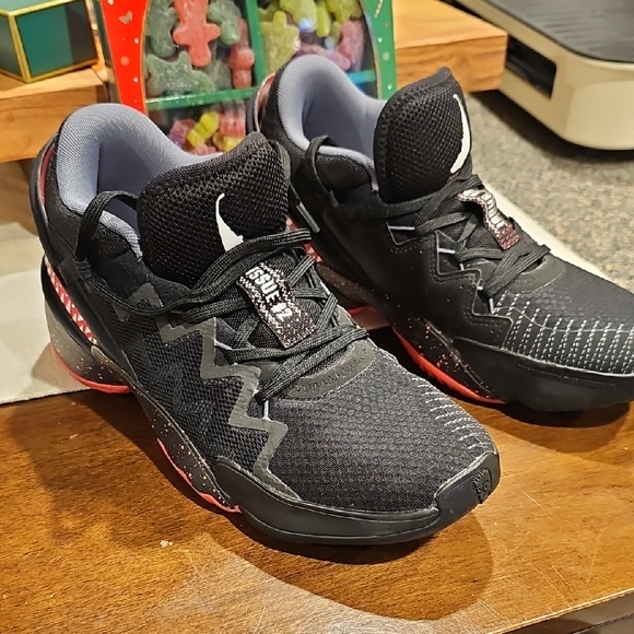 STUNNING ADIDAS D.O.N Issue 2 VENOM MARVEL SHOES main image 8